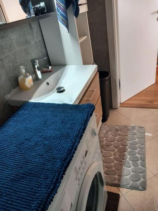 Stilvolle Wohnung Mit Terrasse/Garten 비엔나 외부 사진